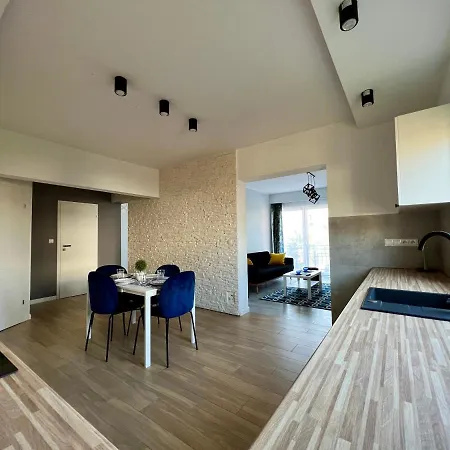 Hotel apartamentowy Dom Wczasowy Nadmorski 4*